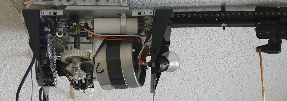 Sliding Garage Door Humming Noise Repair in Doral, Florida